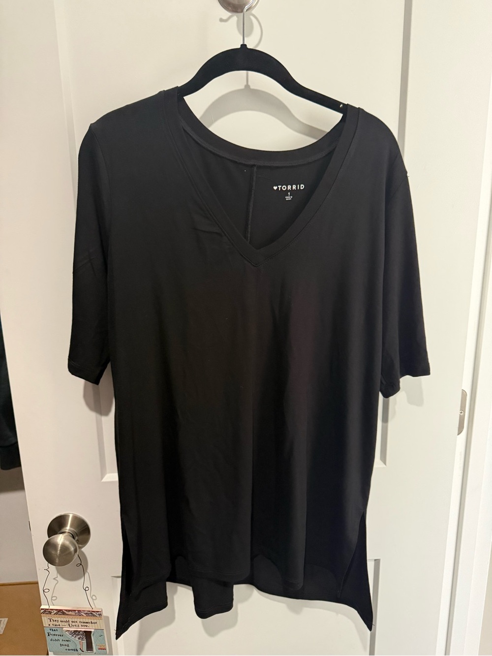 torrid Black V‑Neck Short Sleeve Tunic
